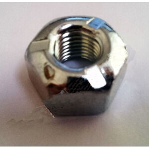 Oleo-Mac k&eacute;sfelfogat&oacute; anya